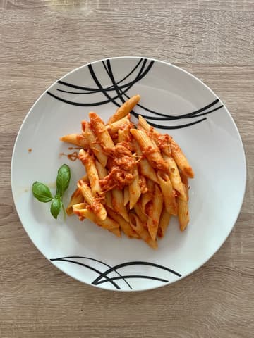 Penne all'Arrabbiata with Mozzarella