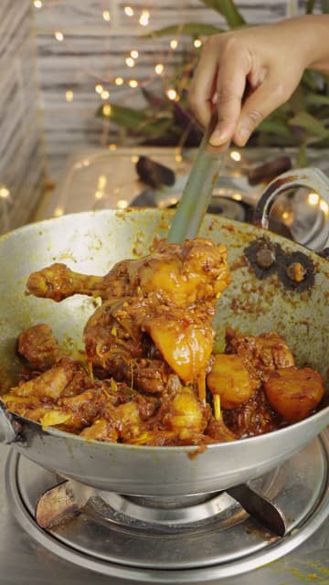 Bengali Chicken Kosha with Potatoes