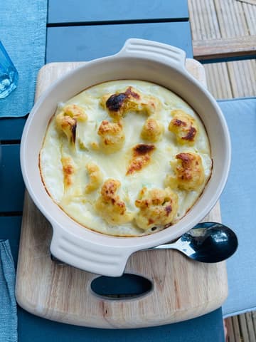 Cheesy Cauliflower Gratin