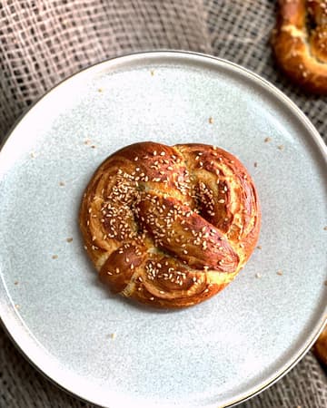 Sesame Soft Pretzels