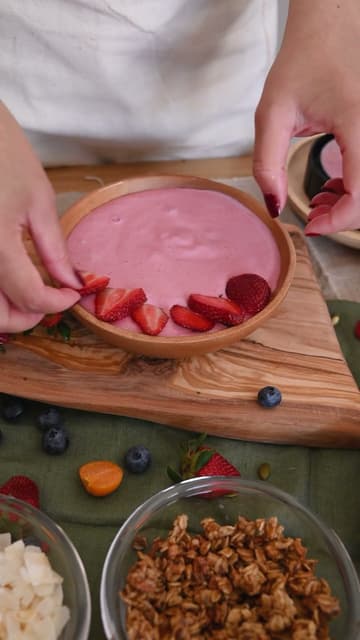 Strawberry Raspberry Smoothie Bowl