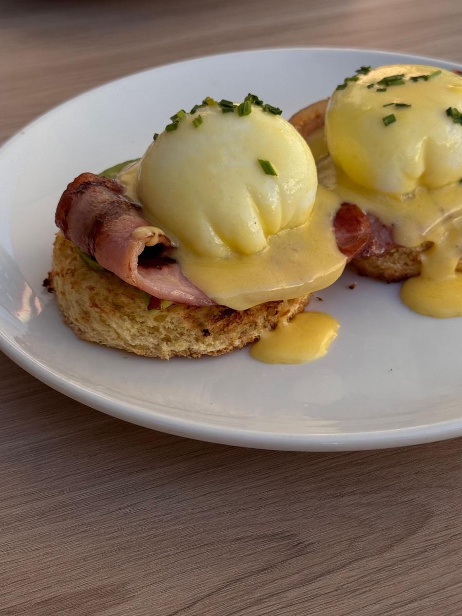 Eggs Benedict with Ham and Avocado