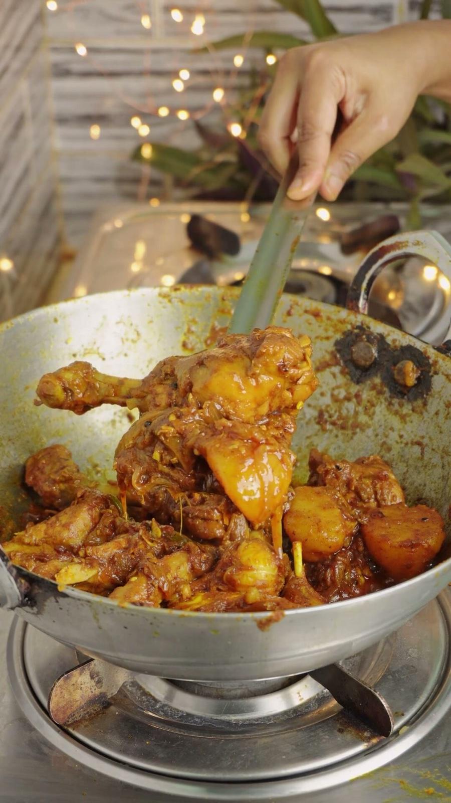 Bengali Chicken Kosha with Potatoes