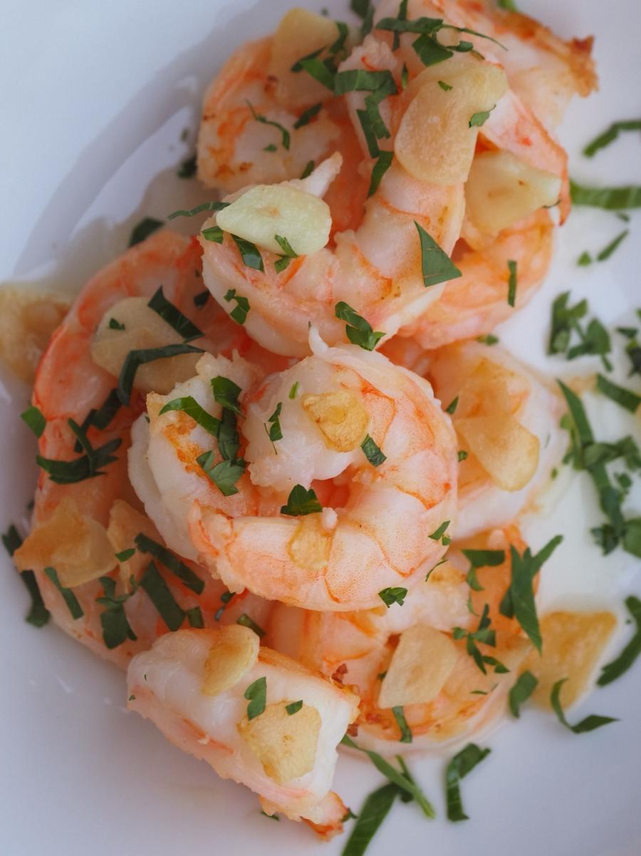 Hawaiian-Style Garlic Butter Shrimp