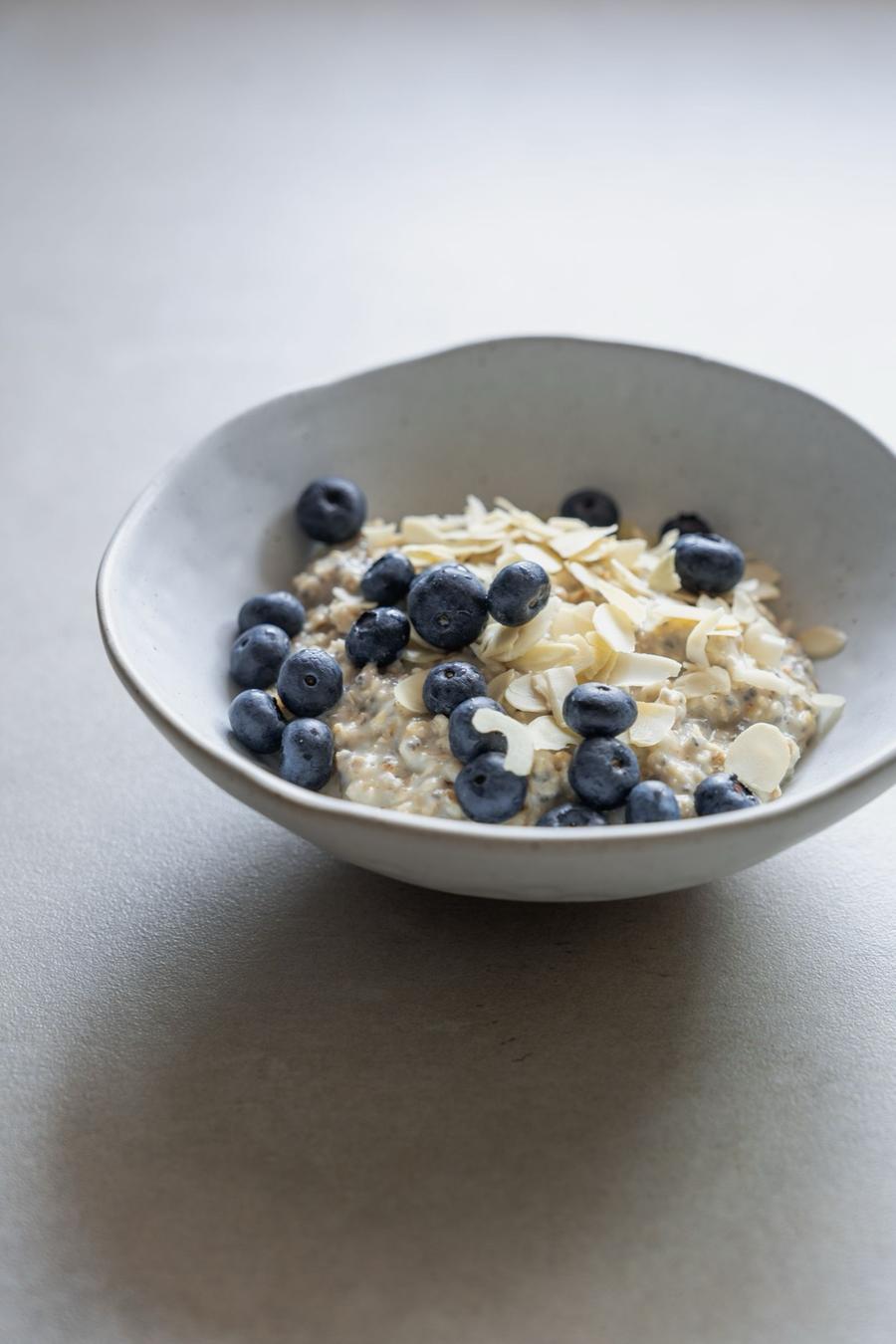 Blueberry Almond Overnight Oats